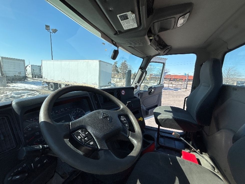 Day Cab Tractor-Heavy Duty Tractors-International-2019-LT625-Mississauga-ON-1,416,890\n\t\tkm-$ 21,000 - Image 10