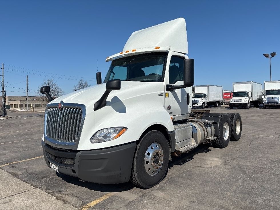 Day Cab Tractor-Heavy Duty Tractors-International-2019-LT625-Mississauga-ON-1,416,890\n\t\tkm-$ 21,000 - Image 3
