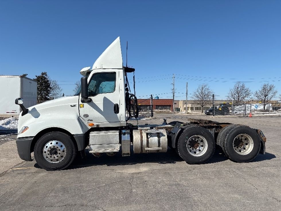 Day Cab Tractor-Heavy Duty Tractors-International-2019-LT625-Mississauga-ON-1,416,890\n\t\tkm-$ 21,000 - Image 4