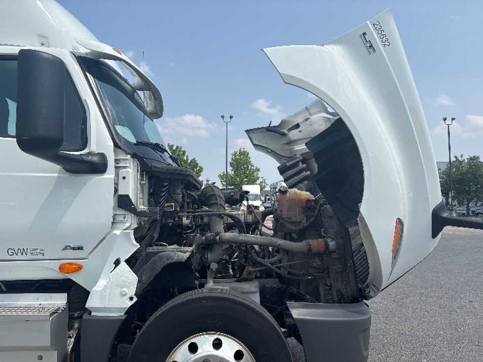 Day Cab Tractor-Heavy Duty Tractors-International-2019-LT625-Mississauga-ON-289,229\n\t\tkm-$ 37,750 - Image 15