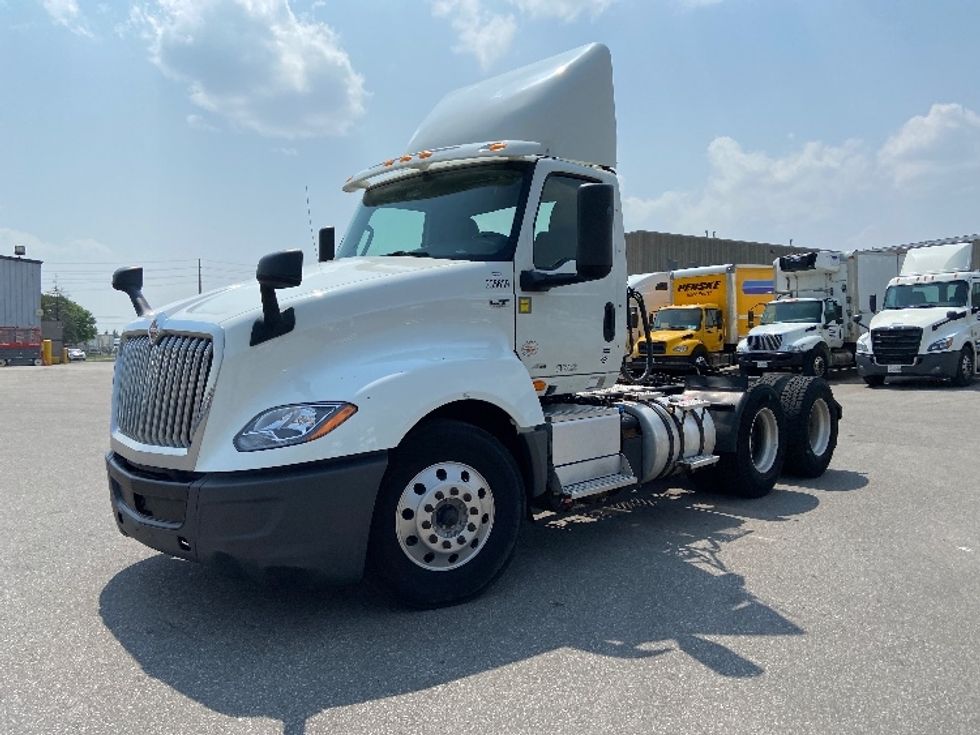 Day Cab Tractor-Heavy Duty Tractors-International-2019-LT625-Mississauga-ON-323,946\n\t\tkm-$ 32,500 - Image 3