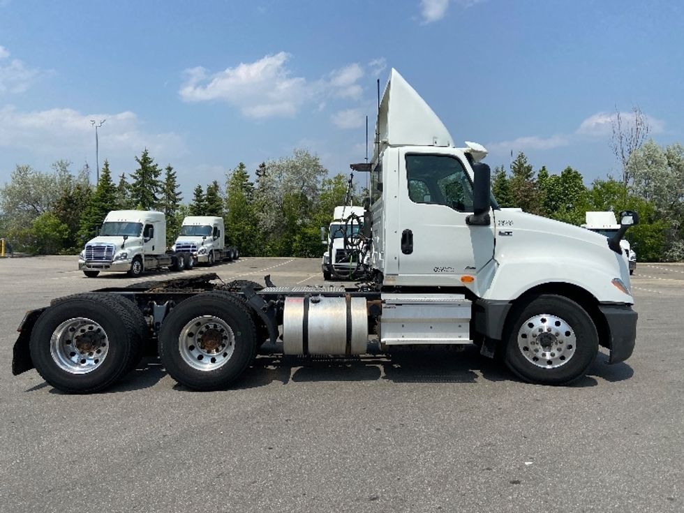 Day Cab Tractor-Heavy Duty Tractors-International-2019-LT625-Mississauga-ON-323,946\n\t\tkm-$ 32,500 - Image 8