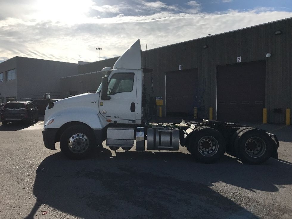 Day Cab Tractor-Heavy Duty Tractors-International-2019-LT625-Mississauga-ON-353,338\n\t\tkm-$ 36,500 - Image 4