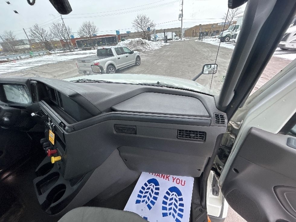 Day Cab Tractor-Heavy Duty Tractors-International-2019-LT625-Mississauga-ON-437,212\n\t\tkm-$ 36,500 - Image 13