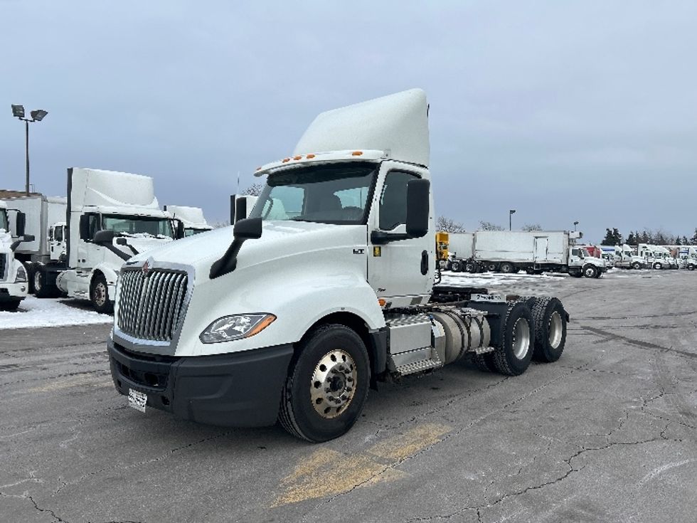 Day Cab Tractor-Heavy Duty Tractors-International-2019-LT625-Mississauga-ON-437,212\n\t\tkm-$ 36,500 - Image 3