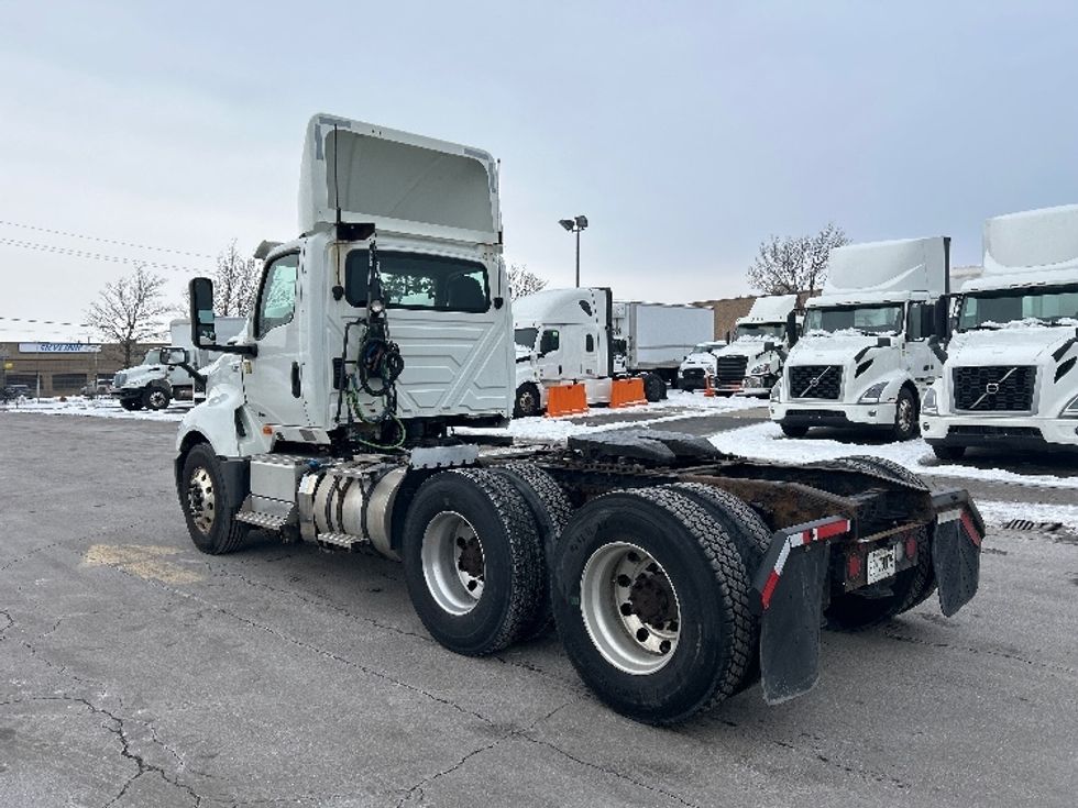 Day Cab Tractor-Heavy Duty Tractors-International-2019-LT625-Mississauga-ON-437,212\n\t\tkm-$ 36,500 - Image 5