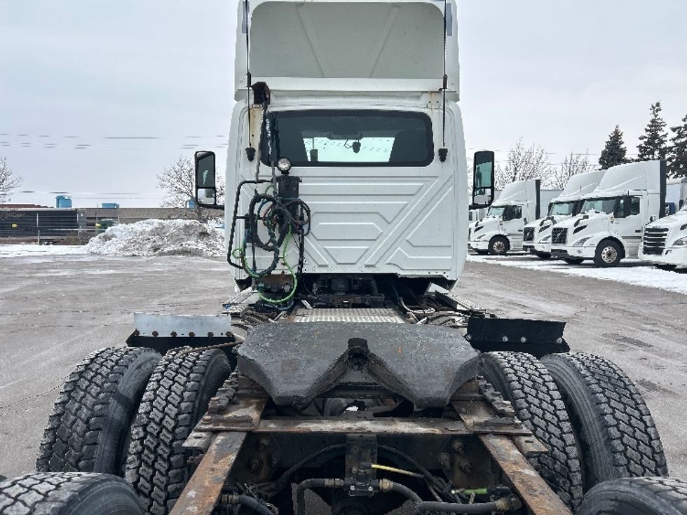 Day Cab Tractor-Heavy Duty Tractors-International-2019-LT625-Mississauga-ON-437,212\n\t\tkm-$ 36,500 - Image 6