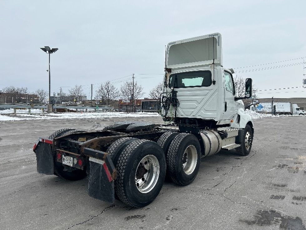 Day Cab Tractor-Heavy Duty Tractors-International-2019-LT625-Mississauga-ON-437,212\n\t\tkm-$ 36,500 - Image 7