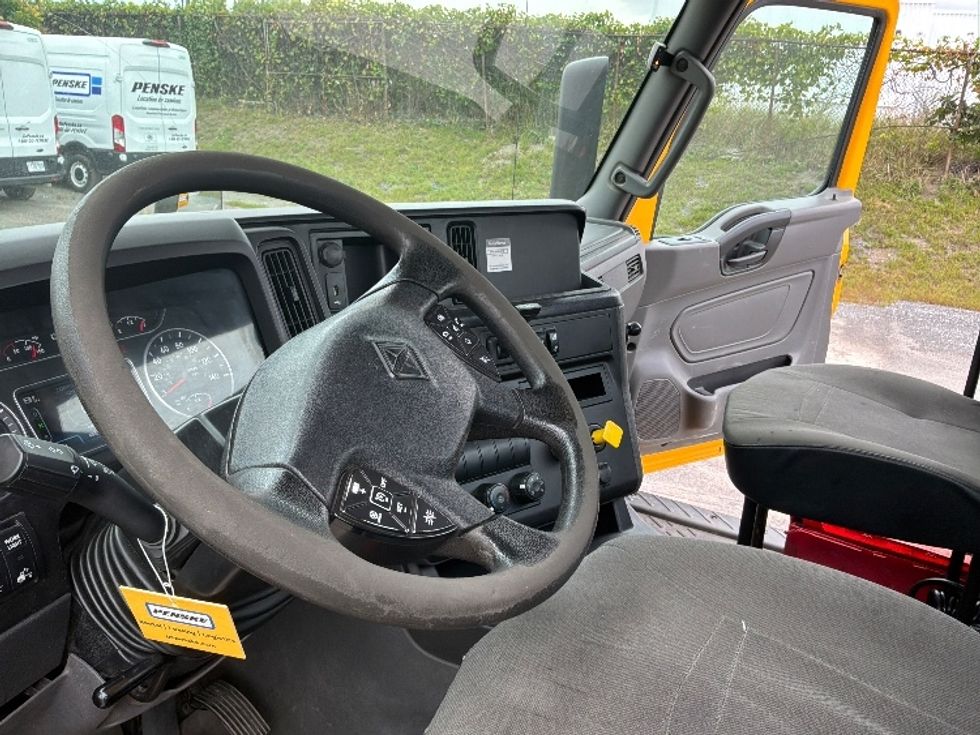 Day Cab Tractor-Heavy Duty Tractors-International-2019-LT625-Mississauga-ON-485,720\n\t\tkm-$ 28,500 - Image 10
