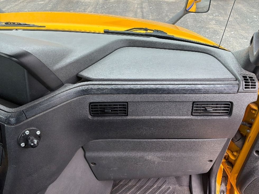 Day Cab Tractor-Heavy Duty Tractors-International-2019-LT625-Mississauga-ON-485,720\n\t\tkm-$ 28,500 - Image 13
