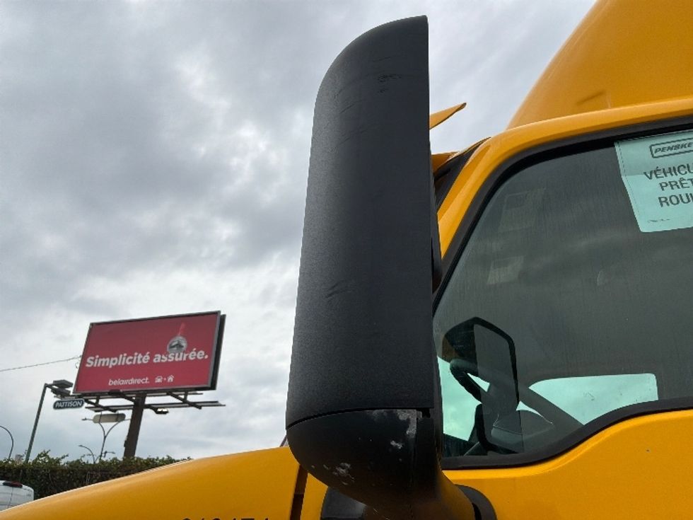 Day Cab Tractor-Heavy Duty Tractors-International-2019-LT625-Mississauga-ON-485,720\n\t\tkm-$ 28,500 - Image 19