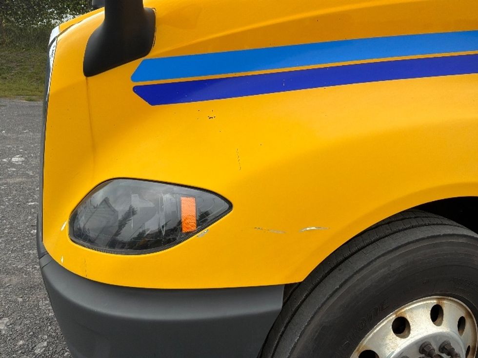 Day Cab Tractor-Heavy Duty Tractors-International-2019-LT625-Mississauga-ON-485,720\n\t\tkm-$ 28,500 - Image 21