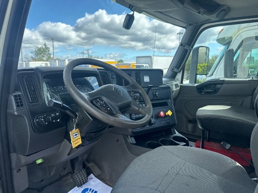 Day Cab Tractor-Heavy Duty Tractors-International-2019-LT625-Mississauga-ON-641,835\n\t\tkm-$ 31,750 - Image 10