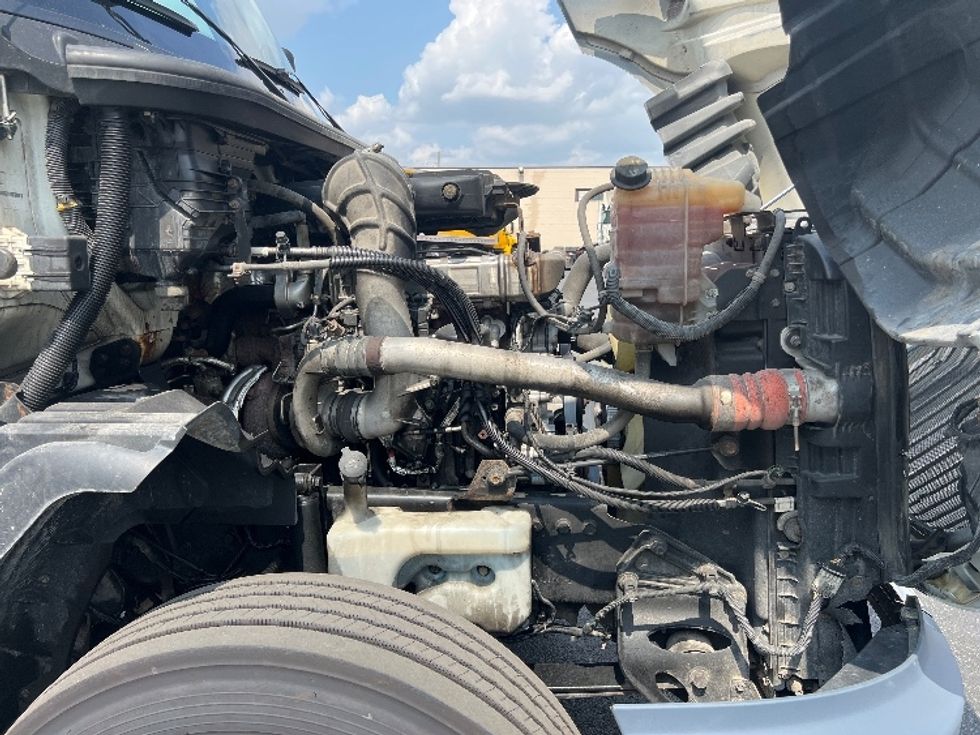 Day Cab Tractor-Heavy Duty Tractors-International-2019-LT625-Mississauga-ON-641,835\n\t\tkm-$ 31,750 - Image 15