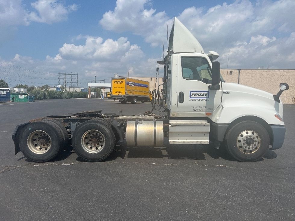 Day Cab Tractor-Heavy Duty Tractors-International-2019-LT625-Mississauga-ON-641,835\n\t\tkm-$ 31,750 - Image 8