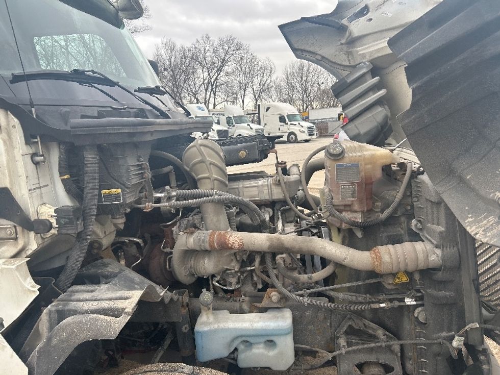 Day Cab Tractor-Heavy Duty Tractors-International-2019-LT625-Moberly-MO-173,781\n\t\tmiles-$ 27,250 - Image 15