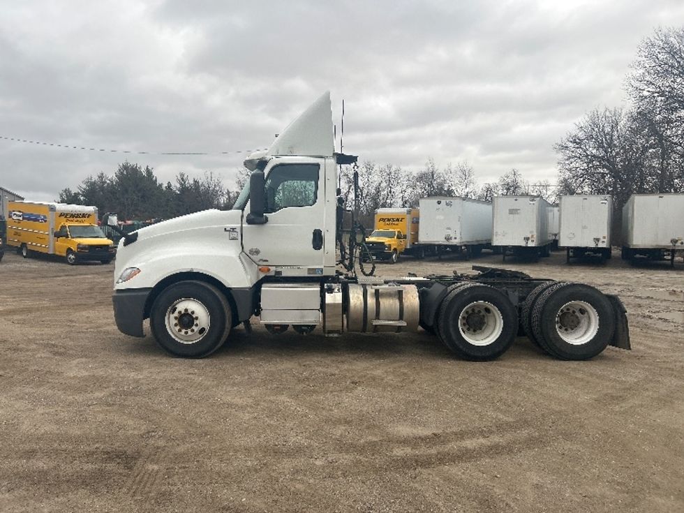 Day Cab Tractor-Heavy Duty Tractors-International-2019-LT625-Moberly-MO-173,781\n\t\tmiles-$ 27,250 - Image 4