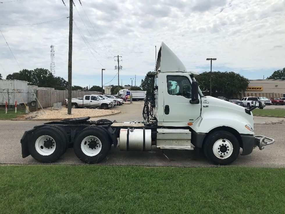 Day Cab Tractor-Heavy Duty Tractors-International-2019-LT625-Montgomery-AL-290,392\n\t\tmiles-$ 32,250 - Image 8