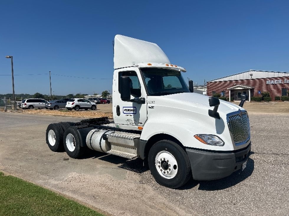 Day Cab Tractor-Heavy Duty Tractors-International-2019-LT625-Montgomery-AL-431,440\n\t\tmiles-$ 24,000 - Image 1