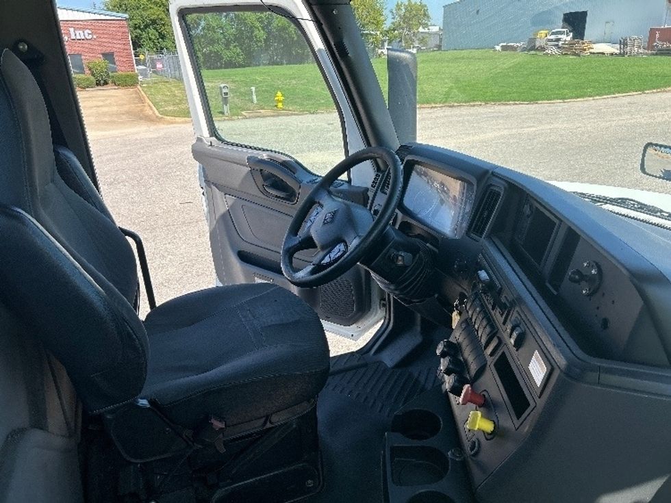 Day Cab Tractor-Heavy Duty Tractors-International-2019-LT625-Montgomery-AL-431,440\n\t\tmiles-$ 24,000 - Image 14