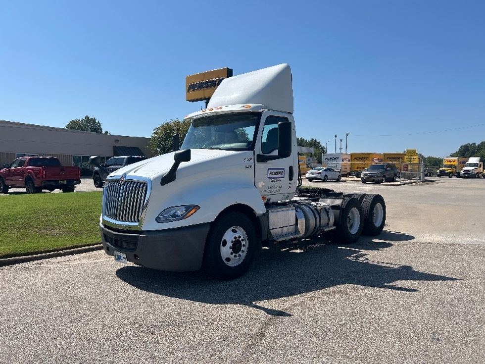 Day Cab Tractor-Heavy Duty Tractors-International-2019-LT625-Montgomery-AL-431,440\n\t\tmiles-$ 24,000 - Image 3