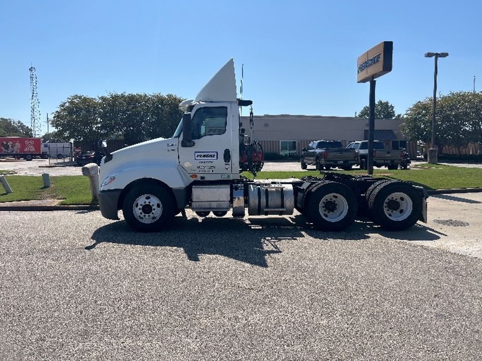 Day Cab Tractor-Heavy Duty Tractors-International-2019-LT625-Montgomery-AL-431,440\n\t\tmiles-$ 24,000 - Image 4