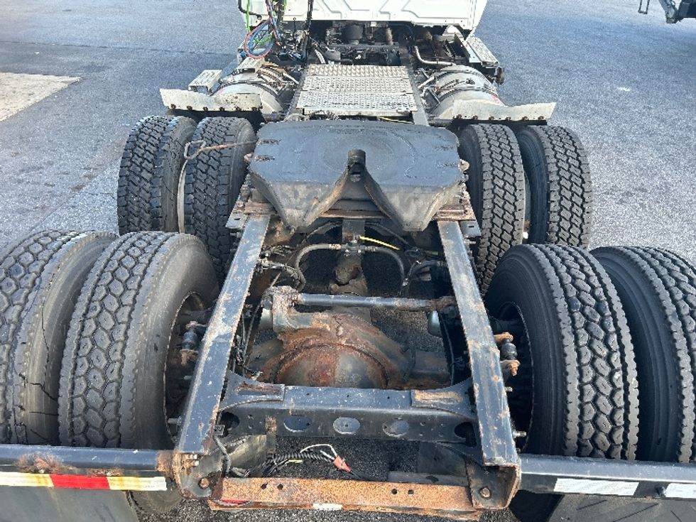 Day Cab Tractor-Heavy Duty Tractors-International-2019-LT625-Montgomery-NY-505,636\n\t\tmiles-$ 22,250 - Image 6