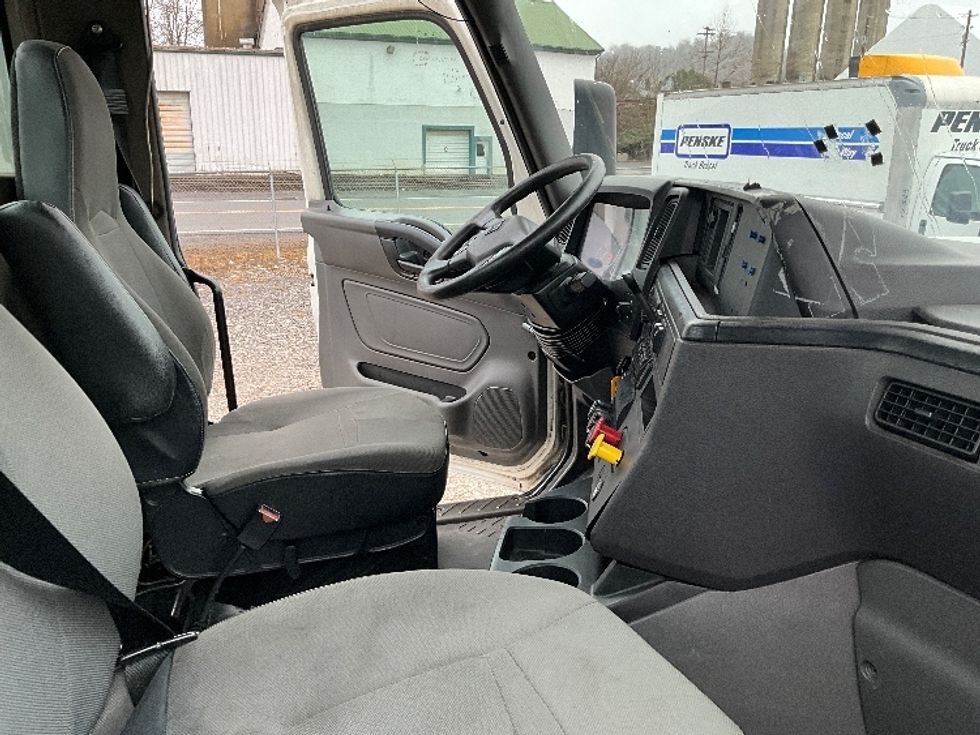 Day Cab Tractor-Heavy Duty Tractors-International-2019-LT625-Morgantown-WV-403,409\n\t\tmiles-$ 23,250 - Image 14
