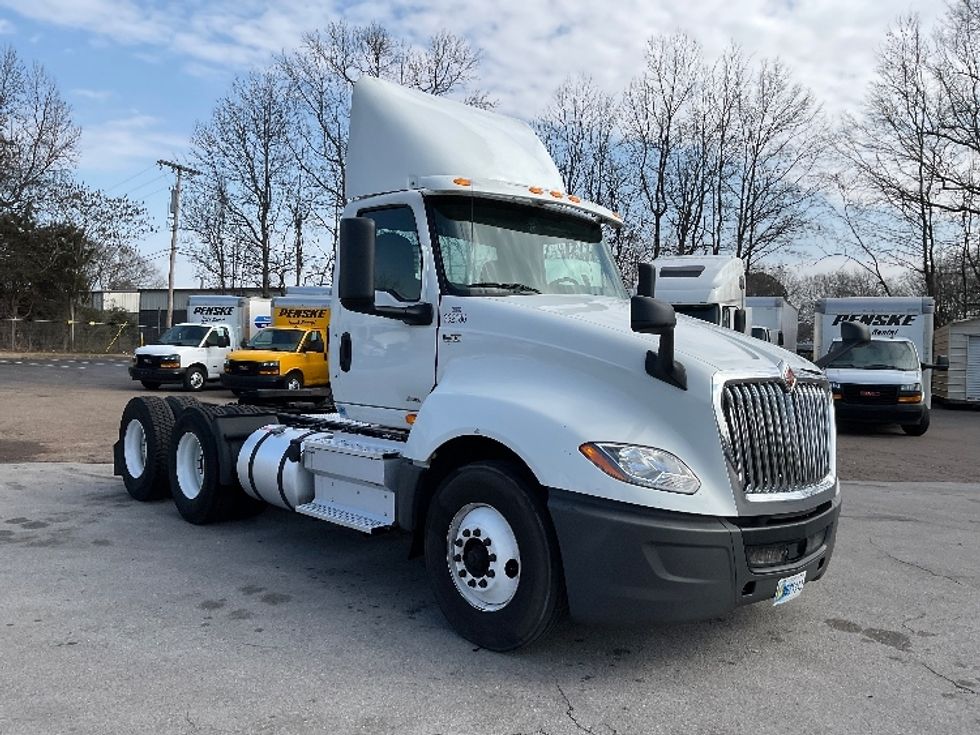 Day Cab Tractor-Heavy Duty Tractors-International-2019-LT625-Morristown-TN-589,446\n\t\tmiles-$ 23,250 - Image 1