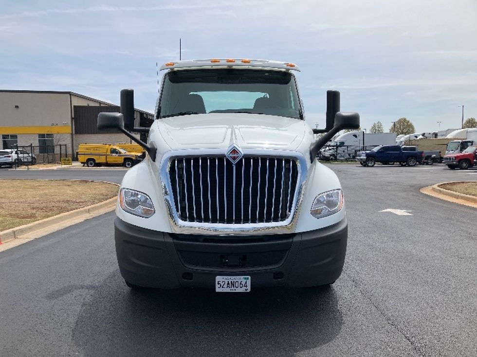 2019 International LT625 LT photo 2