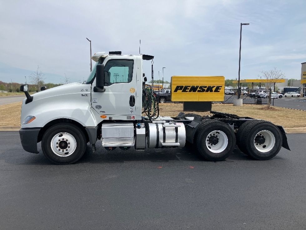 2019 International LT625 LT photo 4