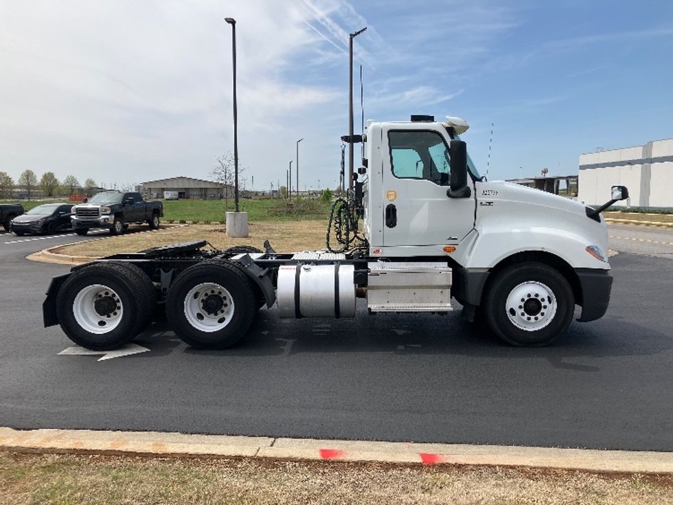 Day Cab Tractor-Heavy Duty Tractors-International-2019-LT625-Mount Juliet-TN-210,383\n\t\tmiles-$ 31,250 - Image 8
