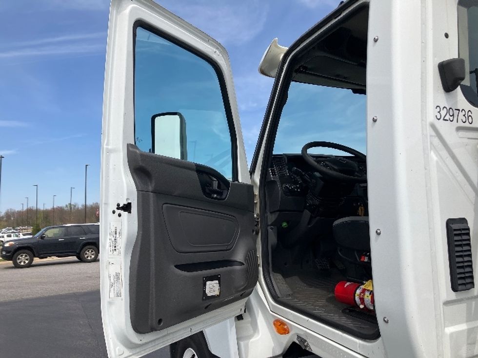 Day Cab Tractor-Heavy Duty Tractors-International-2019-LT625-Mount Juliet-TN-210,383\n\t\tmiles-$ 31,250 - Image 9