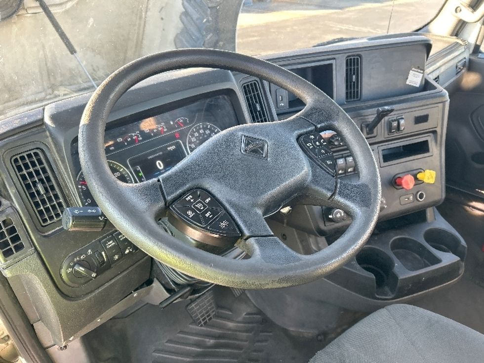 Day Cab Tractor-Heavy Duty Tractors-International-2019-LT625-Mount Juliet-TN-369,464\n\t\tmiles-$ 28,250 - Image 10