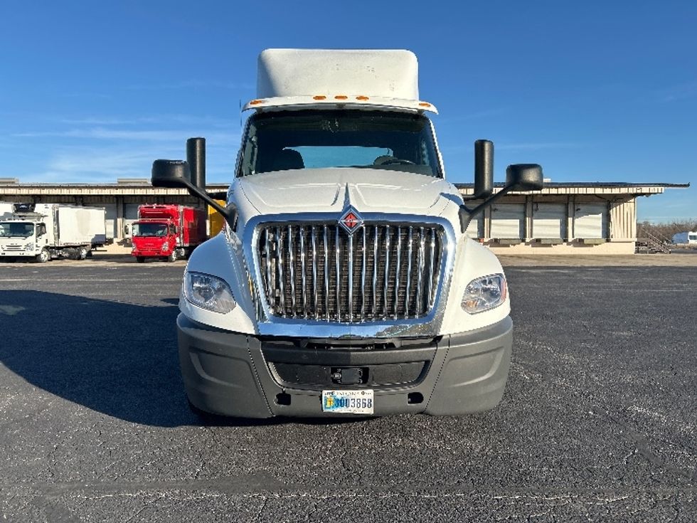 Day Cab Tractor-Heavy Duty Tractors-International-2019-LT625-Mount Juliet-TN-369,464\n\t\tmiles-$ 28,250 - Image 2