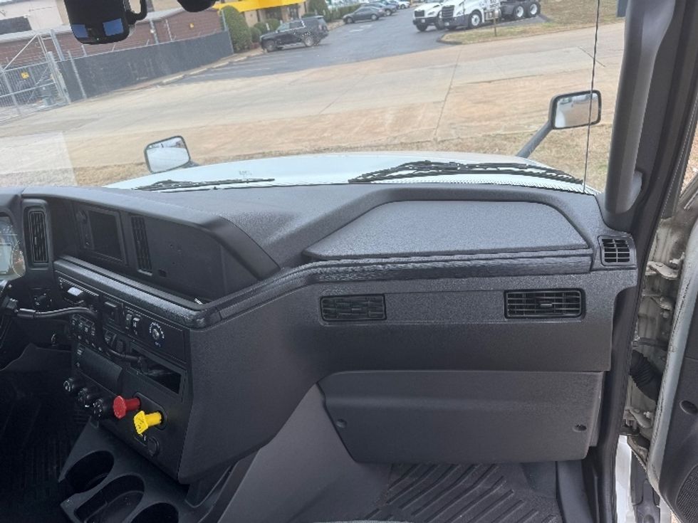 Day Cab Tractor-Heavy Duty Tractors-International-2019-LT625-Mount Juliet-TN-427,006\n\t\tmiles-$ 25,750 - Image 13