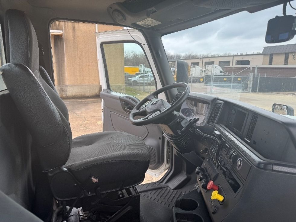 Day Cab Tractor-Heavy Duty Tractors-International-2019-LT625-Mount Juliet-TN-427,006\n\t\tmiles-$ 25,750 - Image 14