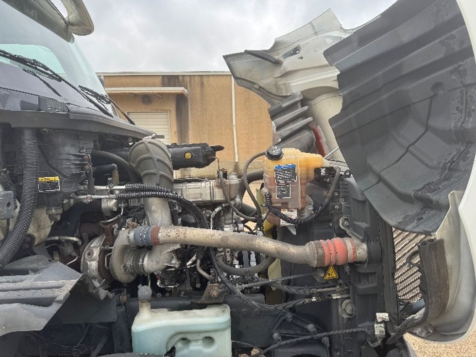 Day Cab Tractor-Heavy Duty Tractors-International-2019-LT625-Mount Juliet-TN-427,006\n\t\tmiles-$ 25,750 - Image 15