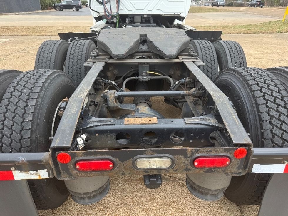 Day Cab Tractor-Heavy Duty Tractors-International-2019-LT625-Mount Juliet-TN-427,006\n\t\tmiles-$ 25,750 - Image 6