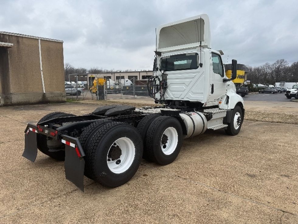 Day Cab Tractor-Heavy Duty Tractors-International-2019-LT625-Mount Juliet-TN-427,006\n\t\tmiles-$ 25,750 - Image 7