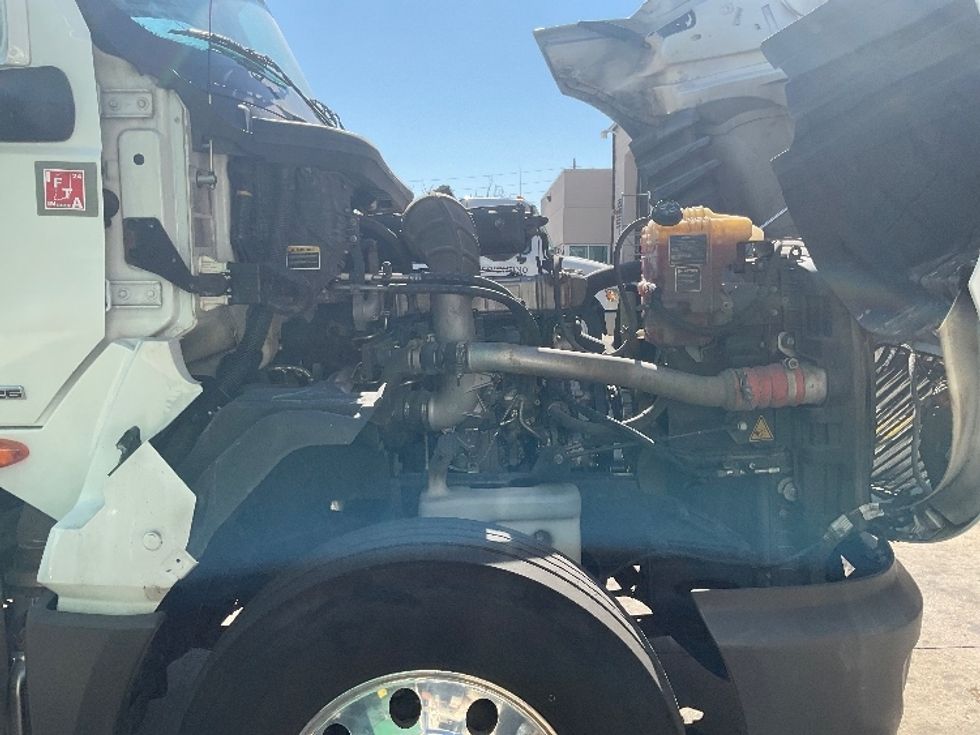 Day Cab Tractor-Heavy Duty Tractors-International-2019-LT625-Mount Juliet-TN-430,727\n\t\tmiles-$ 27,500 - Image 15