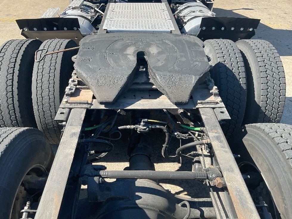 Day Cab Tractor-Heavy Duty Tractors-International-2019-LT625-Mount Juliet-TN-430,727\n\t\tmiles-$ 27,500 - Image 6