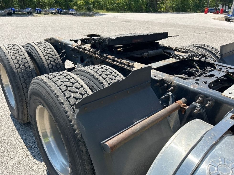 Day Cab Tractor-Heavy Duty Tractors-International-2019-LT625-Muskegon-MI-210,574\n\t\tmiles-$ 39,250 - Image 17