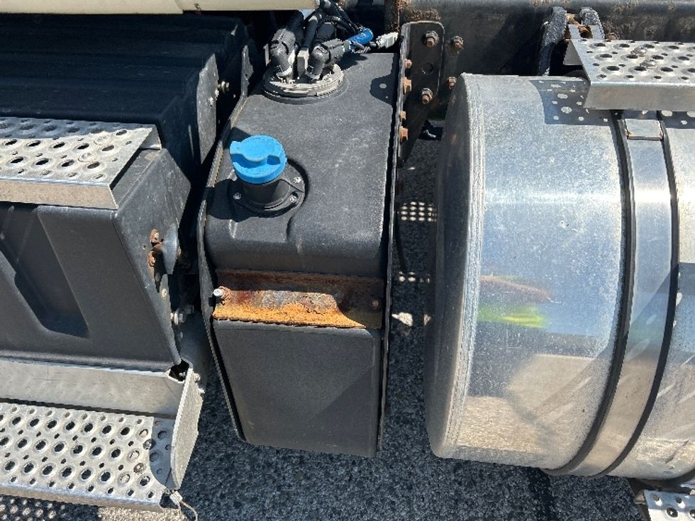 Day Cab Tractor-Heavy Duty Tractors-International-2019-LT625-Muskegon-MI-210,574\n\t\tmiles-$ 39,250 - Image 18