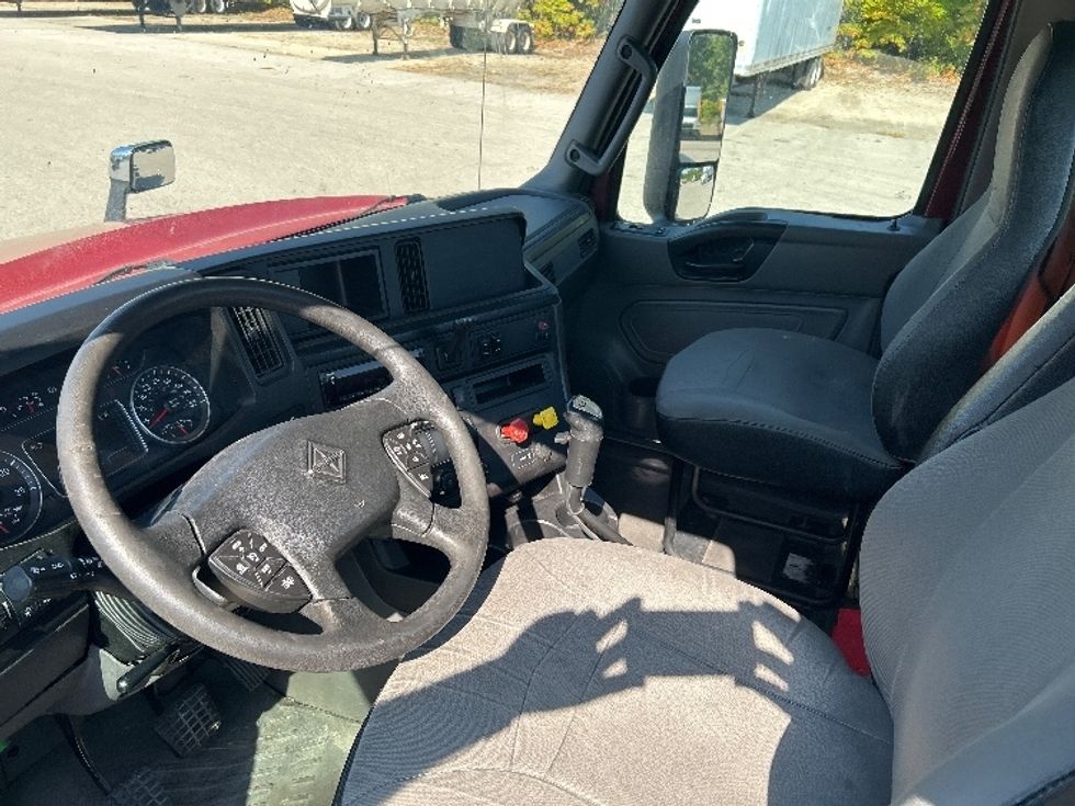 Day Cab Tractor-Heavy Duty Tractors-International-2019-LT625-Muskegon-MI-212,114\n\t\tmiles-$ 40,000 - Image 10