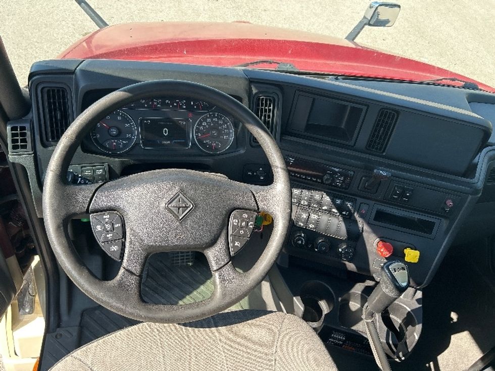 Day Cab Tractor-Heavy Duty Tractors-International-2019-LT625-Muskegon-MI-212,114\n\t\tmiles-$ 40,000 - Image 11