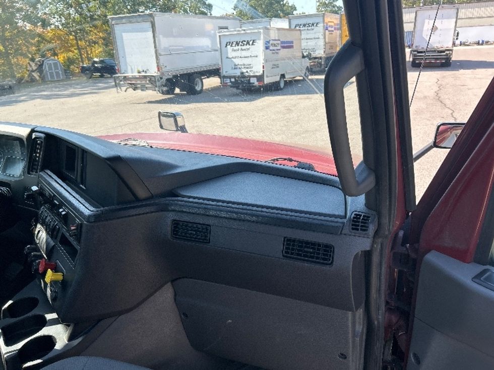 Day Cab Tractor-Heavy Duty Tractors-International-2019-LT625-Muskegon-MI-212,114\n\t\tmiles-$ 40,000 - Image 13