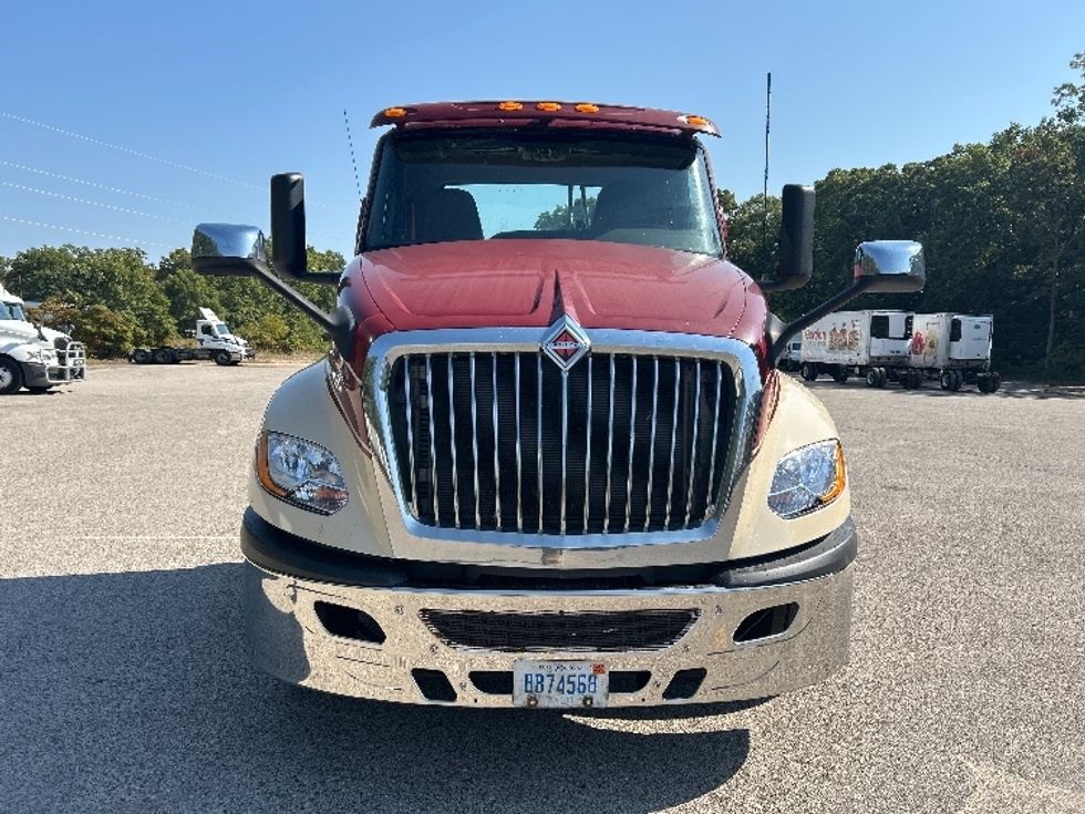 Day Cab Tractor-Heavy Duty Tractors-International-2019-LT625-Muskegon-MI-212,114\n\t\tmiles-$ 40,000 - Image 2