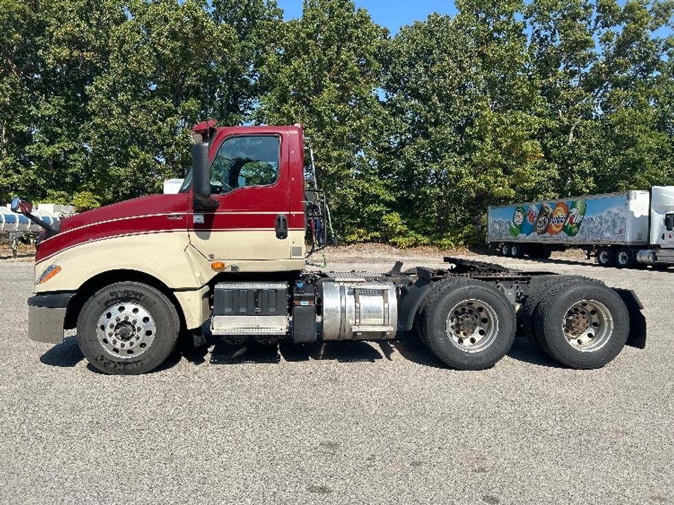 Day Cab Tractor-Heavy Duty Tractors-International-2019-LT625-Muskegon-MI-212,114\n\t\tmiles-$ 40,000 - Image 4
