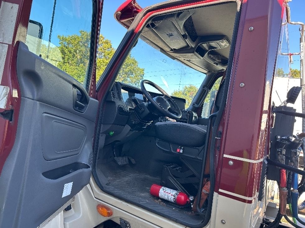 Day Cab Tractor-Heavy Duty Tractors-International-2019-LT625-Muskegon-MI-212,114\n\t\tmiles-$ 40,000 - Image 9